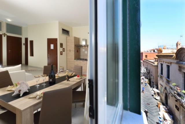 Corso Umberto Piazza Duomo Apartman Taormina Kültér fotó